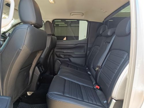 Ford Ranger XL 2.0L A/T in Botswana