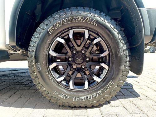 Ford Wildtrak X 10 Speed 4x4 A/T 2.0L in Botswana