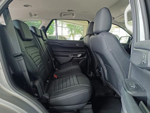 Ford Everest Sport 2.0L A/T10 in Botswana
