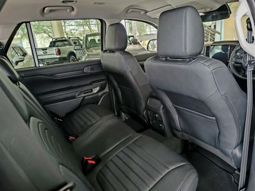Ford Everest Sport 2.0L A/T10 in Botswana