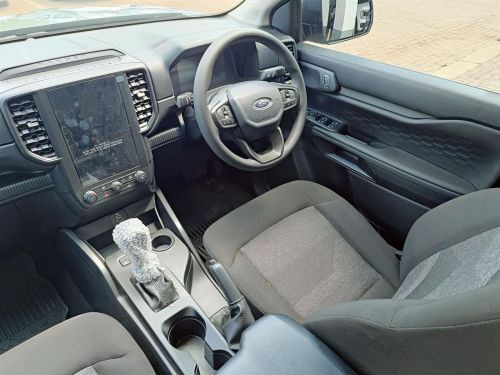 Ford Ranger XL 2.0L A/T in Botswana