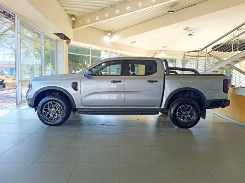 Ford Ranger XLT in Botswana