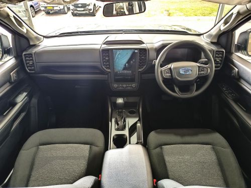 Ford Ranger XL 2.0SiT D/Cab 4x2 6AT in Botswana