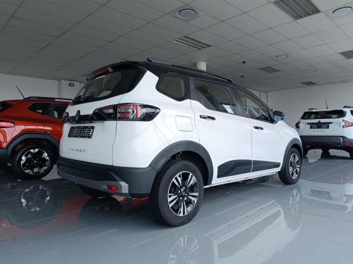 Renault Triber AMT in Botswana