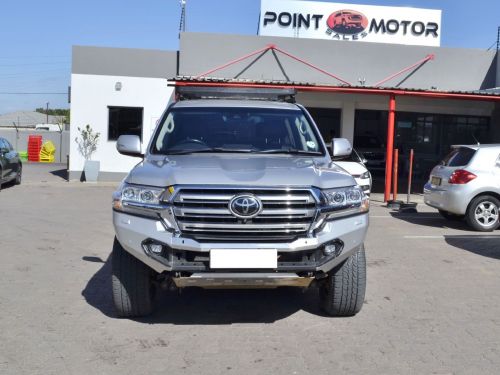Toyota Land Cruiser 200 Series VX.R V8 in Botswana