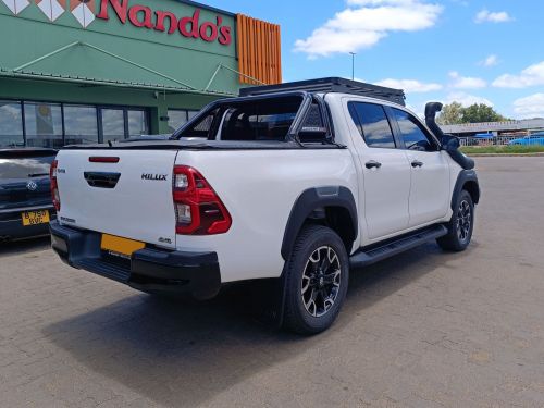 Toyota Hilux 2.8 Legend 50 in Botswana