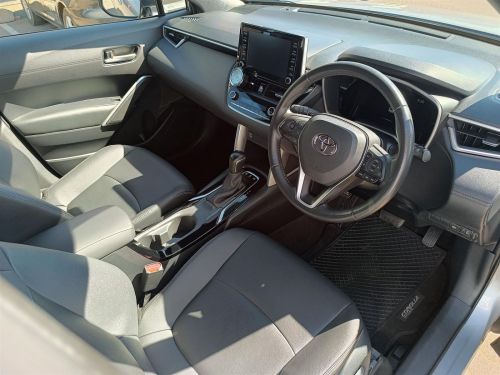 Toyota Corolla Cross 1.8 Hybrid XR in Botswana
