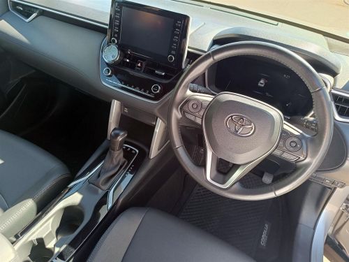 Toyota Corolla Cross 1.8 Hybrid XR in Botswana