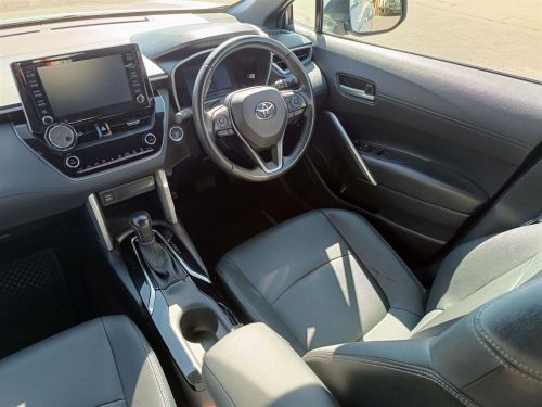 Toyota Corolla Cross 1.8 Hybrid XR in Botswana