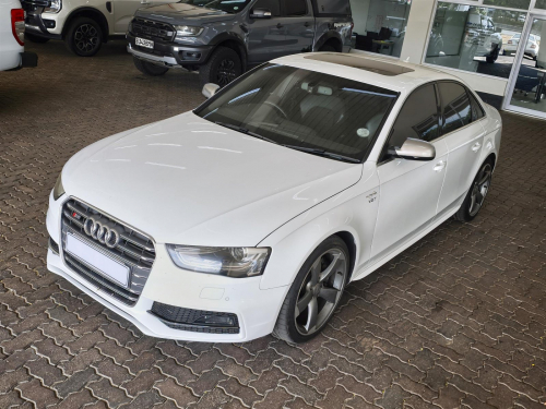 Audi S4 Quattro S Tronic V6T in Botswana