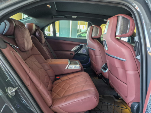 BMW M760e X-Drive in Botswana
