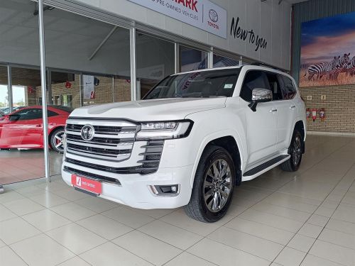 Toyota Land Cruiser 300 ZX 3.5T in Botswana