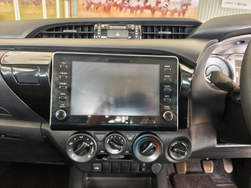 Toyota Hilux Raider 2.4GD-6 4x4 in Botswana