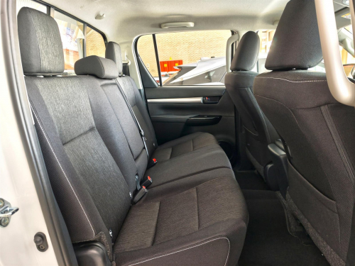 Toyota Hilux Raider 2.4GD-6 4x4 in Botswana