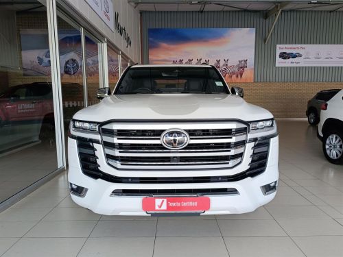 Toyota Land Cruiser 300 ZX 3.3TD in Botswana