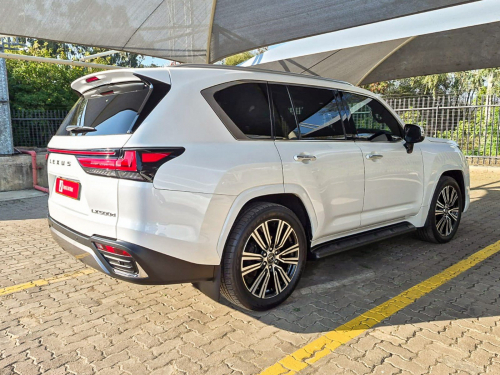 Lexus LX500D Urban in Botswana