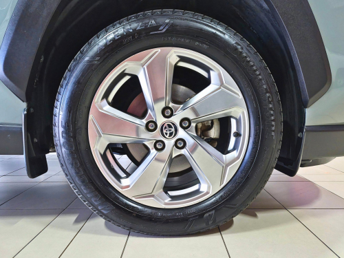 Toyota Rav4 GX-R AWD in Botswana