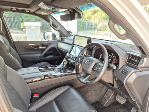 Lexus LX500D Urban in Botswana