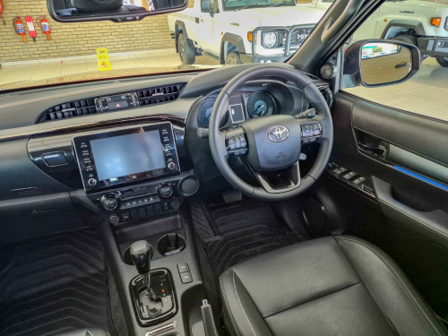 Toyota Hilux 2.8GD-6 Legend 55 in Botswana