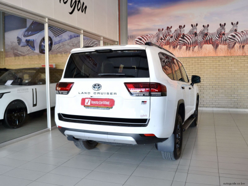 Toyota Land Cruiser 300 Series GR-Sport in Botswana