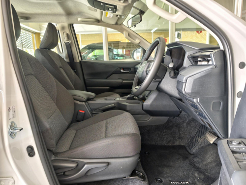 Toyota Hilux Raider 2.8GD-6 A/T in Botswana