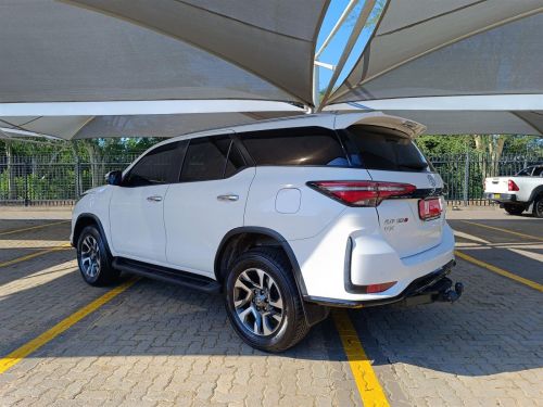 Toyota Fortuner 2.8 GD6 VX 4x4 AT in Botswana
