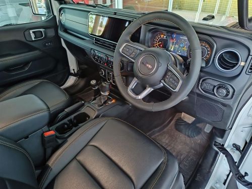 Jeep Wrangler Sahara 4x4 2.0L in Botswana