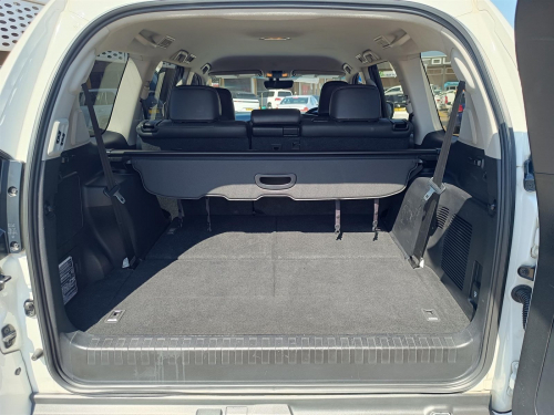 Toyota Land Cruiser Prado VX 2.8 GD-6 in Botswana