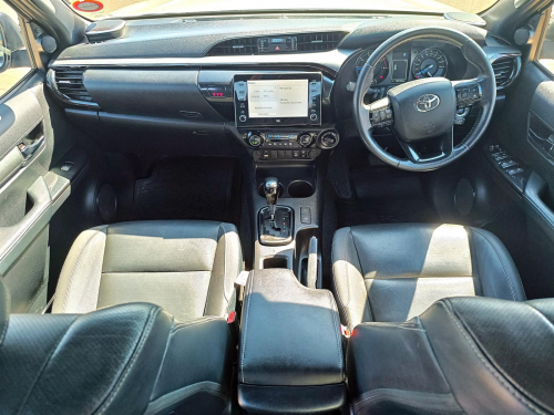 Toyota Hilux Legend 2.8 GD-6 4x4 in Botswana