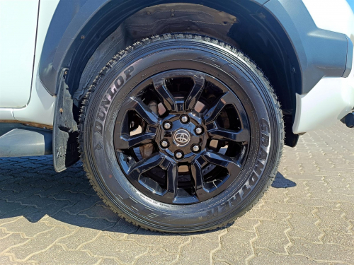 Toyota Hilux Legend 2.8 GD-6 4x4 in Botswana