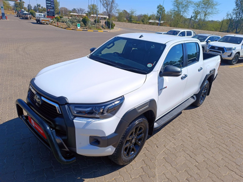 Toyota Hilux Legend 2.8 GD-6 4x4 in Botswana