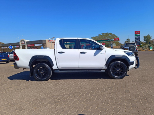 Toyota Hilux Legend 2.8 GD-6 4x4 in Botswana