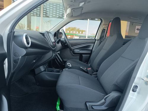 Toyota Vitz 1.0L XR A/T in Botswana