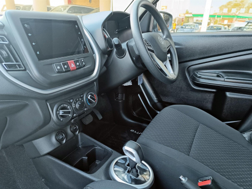 Toyota Vitz 1.0L XR A/T in Botswana
