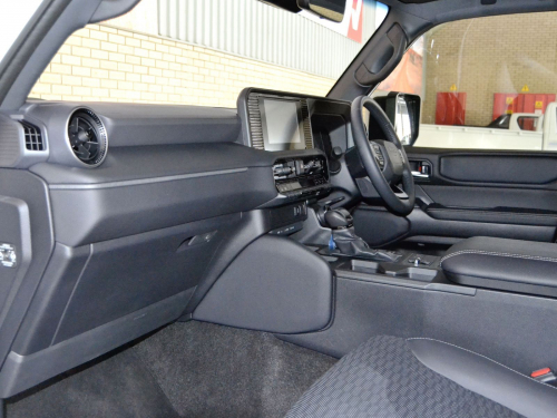 Toyota Prado 2.8GD TX in Botswana
