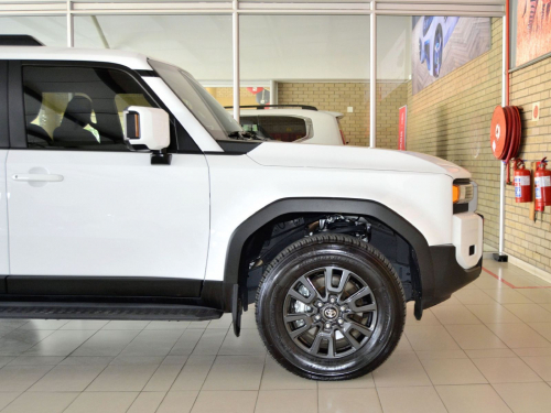 Toyota Prado 2.8GD TX in Botswana