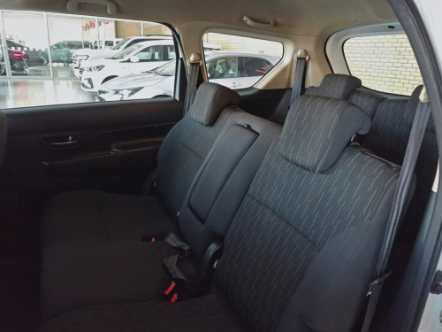 Toyota Rumion 1.5 SX 7 Seater in Botswana