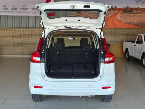 Toyota Rumion 1.5 SX 7 Seater in Botswana