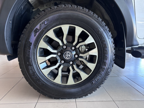Toyota TOYOTA HILUX GR-S in Botswana