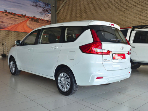Toyota Rumion 1.5 SX in Botswana