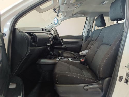 Toyota Hilux Raider GD-6 2.4 4x4 AT in Botswana