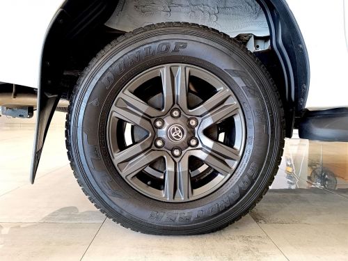 Toyota Hilux Raider GD-6 2.4 4x4 AT in Botswana