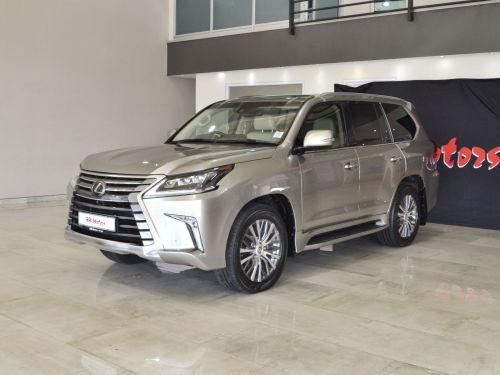 Lexus LX 450d in Botswana