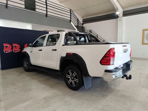 Toyota Hilux Raider-X GD-6 2.4 4x4 AT in Botswana