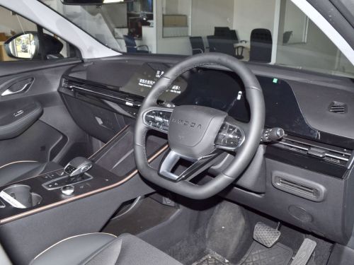 Omoda C5 Style 230T in Botswana