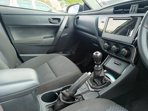 Toyota Corolla Quest 1.8L in Botswana