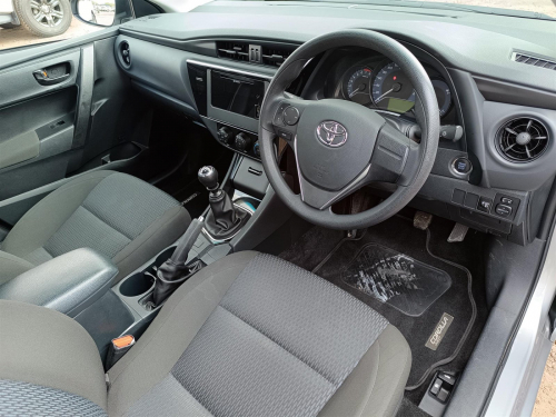 Toyota Corolla Quest 1.8L in Botswana