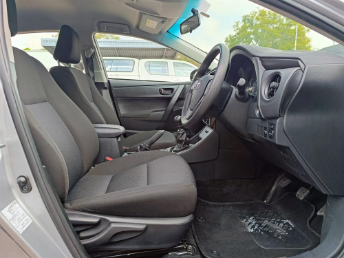 Toyota Corolla Quest 1.8L in Botswana