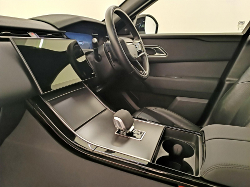 Range Rover Velar 3.0D D300 R-Dynamic SE in Botswana