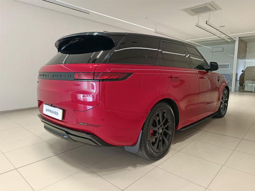 Range Rover Sport 3.0D 258kW D350 Dynamic SE in Botswana